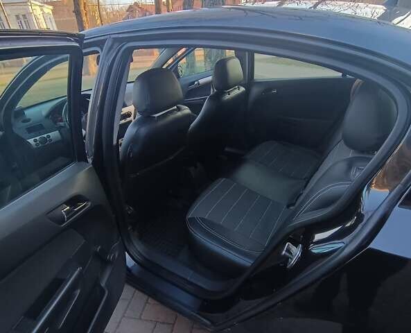 Чорний Опель Астра, об'ємом двигуна 1.6 л та пробігом 305 тис. км за 4500 $, фото 18 на Automoto.ua