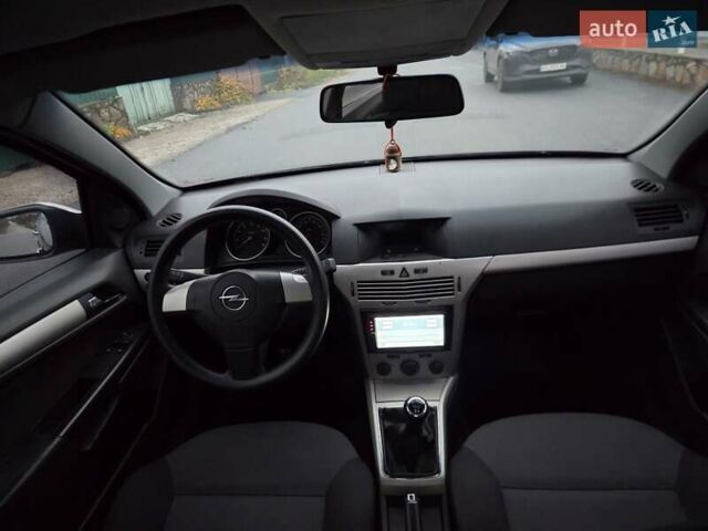 Чорний Опель Астра, об'ємом двигуна 1.8 л та пробігом 227 тис. км за 4750 $, фото 12 на Automoto.ua