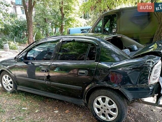 Чорний Опель Астра, об'ємом двигуна 1.6 л та пробігом 170 тис. км за 1300 $, фото 6 на Automoto.ua