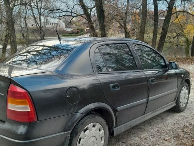 Черный Опель Астра, объемом двигателя 0 л и пробегом 135 тыс. км за 3400 $, фото 4 на Automoto.ua