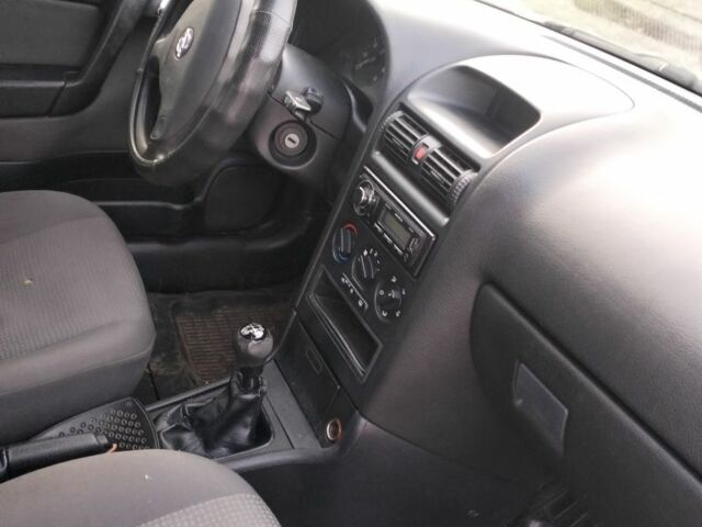 Опель Астра 2008 в Сумах на Automoto.ua Черный Опель Астра, объемом двигателя 0 л и пробегом 230 тыс. км за 3300 $, фото 4 на Automoto.ua