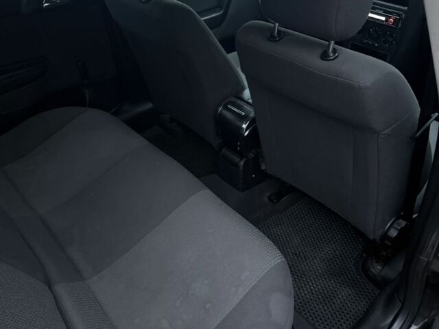 Черный Опель Астра, объемом двигателя 1.6 л и пробегом 250 тыс. км за 3750 $, фото 18 на Automoto.ua