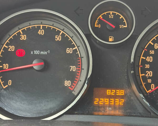 Чорний Опель Астра, об'ємом двигуна 1.6 л та пробігом 221 тис. км за 3650 $, фото 31 на Automoto.ua