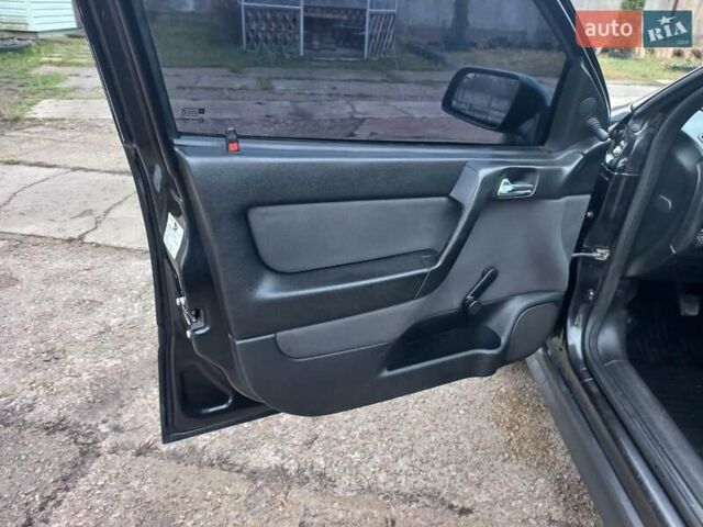 Черный Опель Астра, объемом двигателя 1.4 л и пробегом 230 тыс. км за 4500 $, фото 17 на Automoto.ua