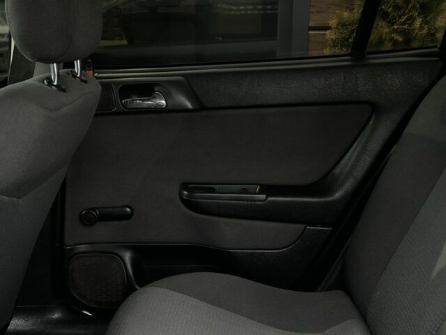 Чорний Опель Астра, об'ємом двигуна 1.4 л та пробігом 102 тис. км за 3600 $, фото 22 на Automoto.ua