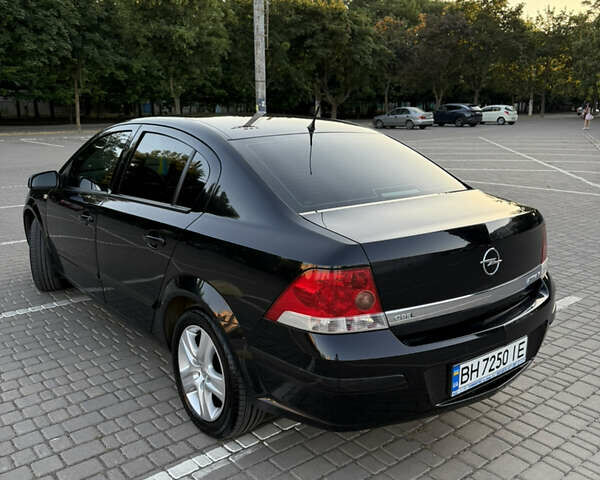 Черный Опель Астра, объемом двигателя 1.6 л и пробегом 108 тыс. км за 6200 $, фото 7 на Automoto.ua