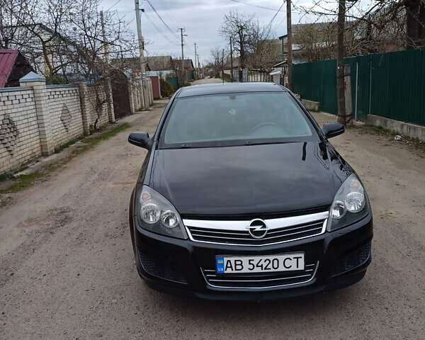 Черный Опель Астра, объемом двигателя 1.8 л и пробегом 187 тыс. км за 4700 $, фото 1 на Automoto.ua