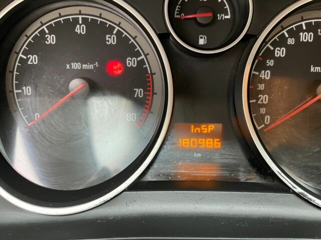 Черный Опель Астра, объемом двигателя 1.6 л и пробегом 180 тыс. км за 5200 $, фото 7 на Automoto.ua