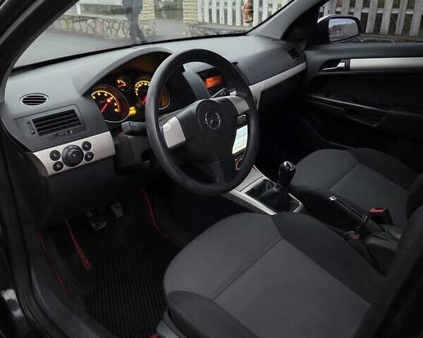 Чорний Опель Астра, об'ємом двигуна 1.8 л та пробігом 227 тис. км за 4750 $, фото 11 на Automoto.ua