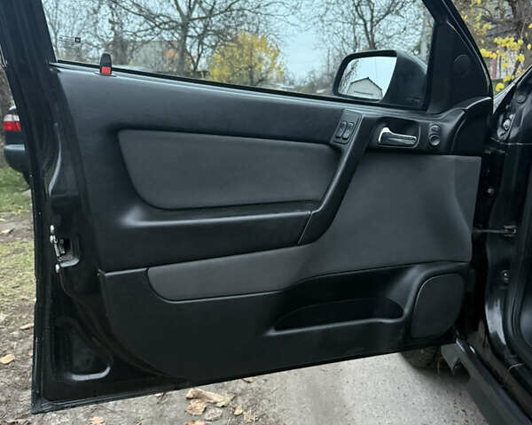 Чорний Опель Астра, об'ємом двигуна 1.6 л та пробігом 250 тис. км за 3650 $, фото 15 на Automoto.ua