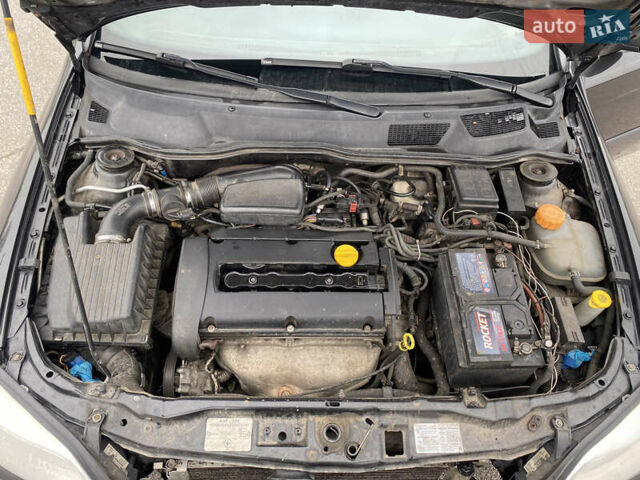 Чорний Опель Астра, об'ємом двигуна 1.6 л та пробігом 215 тис. км за 4100 $, фото 13 на Automoto.ua