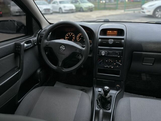 Чорний Опель Астра, об'ємом двигуна 1.4 л та пробігом 102 тис. км за 3600 $, фото 13 на Automoto.ua