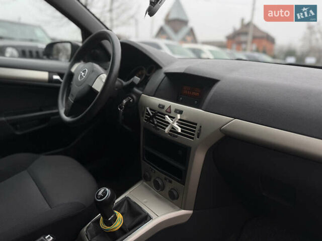 Чорний Опель Астра, об'ємом двигуна 1.6 л та пробігом 221 тис. км за 3650 $, фото 28 на Automoto.ua