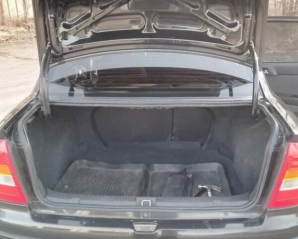 Чорний Опель Астра, об'ємом двигуна 1.4 л та пробігом 160 тис. км за 3100 $, фото 10 на Automoto.ua