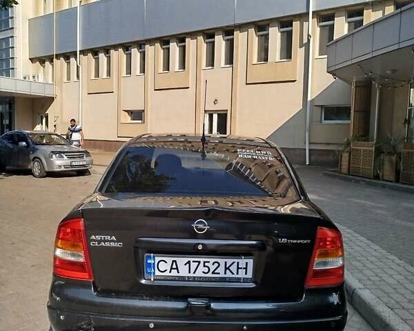 Черный Опель Астра, объемом двигателя 0 л и пробегом 177 тыс. км за 5400 $, фото 9 на Automoto.ua