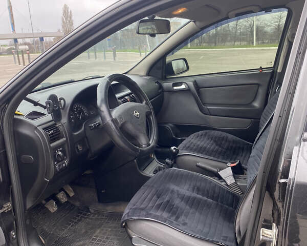 Чорний Опель Астра, об'ємом двигуна 1.6 л та пробігом 215 тис. км за 4100 $, фото 11 на Automoto.ua