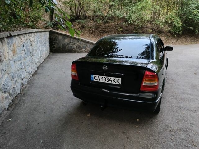 Опель Астра 2008 в Каменке на Automoto.ua Черный Опель Астра, объемом двигателя 1.4 л и пробегом 260 тыс. км за 3150 $, фото 4 на Automoto.ua