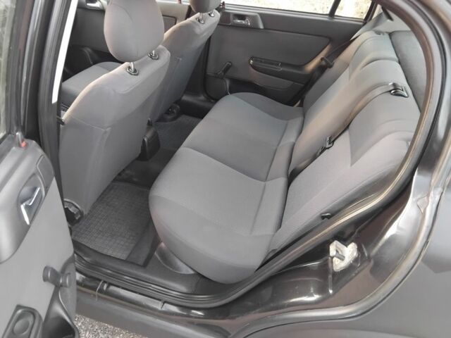 Черный Опель Астра, объемом двигателя 1.6 л и пробегом 190 тыс. км за 3500 $, фото 13 на Automoto.ua