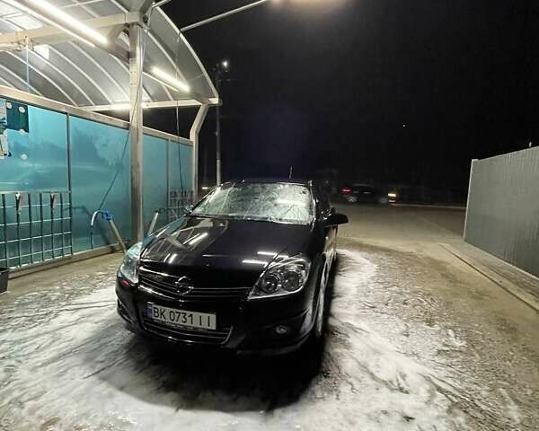 Черный Опель Астра, объемом двигателя 1.6 л и пробегом 172 тыс. км за 6950 $, фото 8 на Automoto.ua