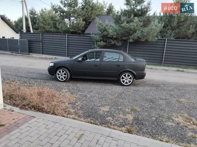 Чорний Опель Астра, об'ємом двигуна 1.6 л та пробігом 195 тис. км за 3000 $, фото 1 на Automoto.ua