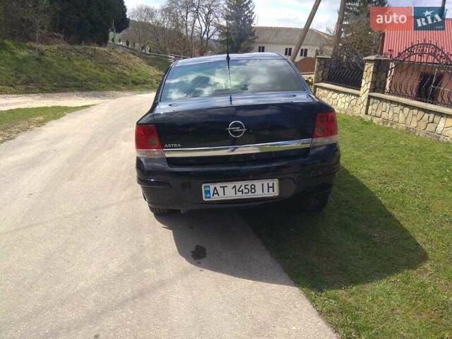 Черный Опель Астра, объемом двигателя 1.6 л и пробегом 159 тыс. км за 6000 $, фото 4 на Automoto.ua