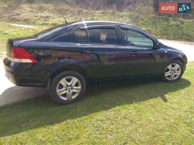 Черный Опель Астра, объемом двигателя 1.6 л и пробегом 159 тыс. км за 6000 $, фото 6 на Automoto.ua