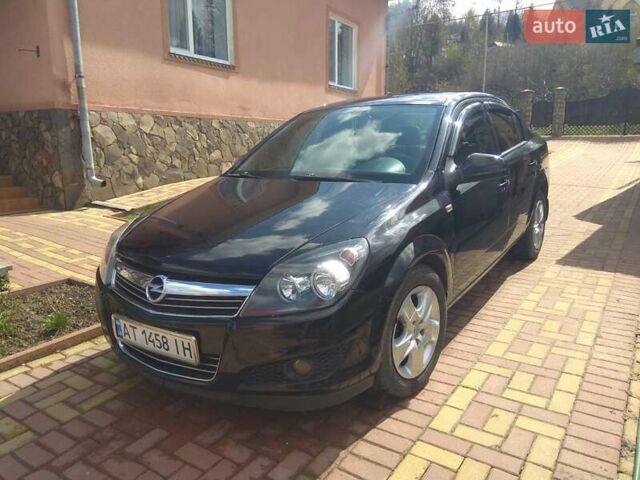 Черный Опель Астра, объемом двигателя 1.6 л и пробегом 159 тыс. км за 6000 $, фото 13 на Automoto.ua