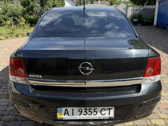 Черный Опель Астра, объемом двигателя 1.6 л и пробегом 207 тыс. км за 6500 $, фото 5 на Automoto.ua
