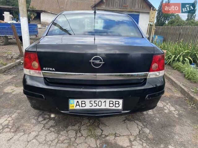 Черный Опель Астра, объемом двигателя 1.6 л и пробегом 310 тыс. км за 5000 $, фото 7 на Automoto.ua