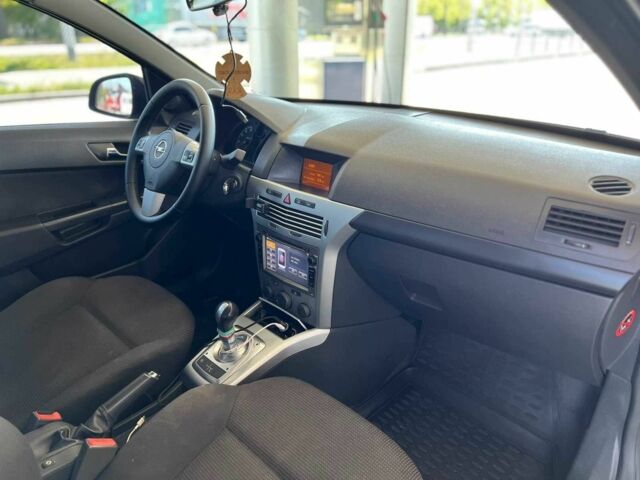 Чорний Опель Астра, об'ємом двигуна 1.6 л та пробігом 192 тис. км за 6950 $, фото 14 на Automoto.ua