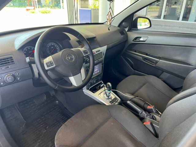 Чорний Опель Астра, об'ємом двигуна 1.6 л та пробігом 192 тис. км за 6950 $, фото 10 на Automoto.ua