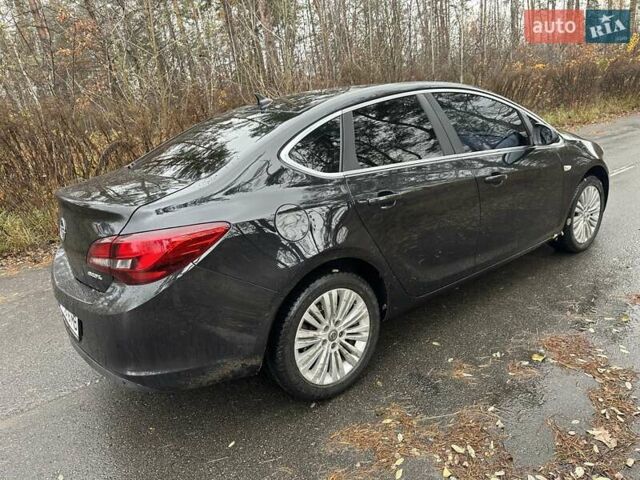 Черный Опель Астра, объемом двигателя 1.6 л и пробегом 150 тыс. км за 7777 $, фото 5 на Automoto.ua