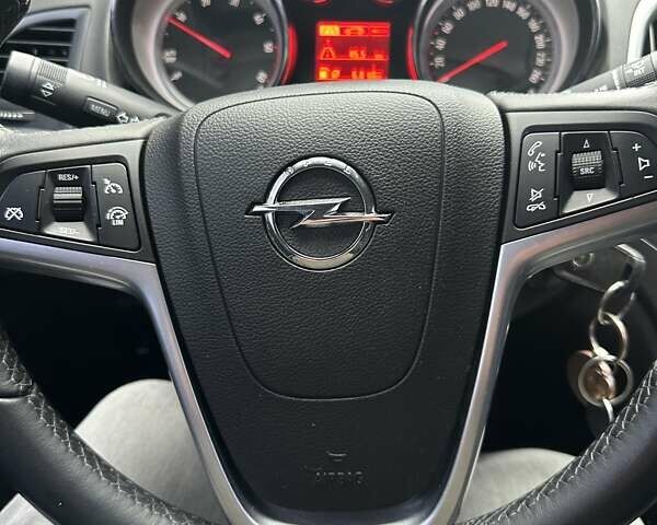 Черный Опель Астра, объемом двигателя 1.6 л и пробегом 150 тыс. км за 7777 $, фото 60 на Automoto.ua