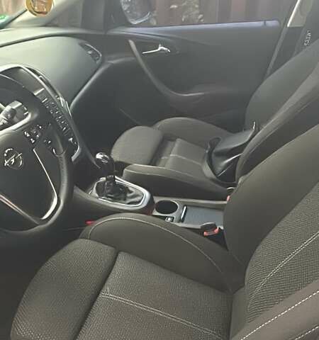 Черный Опель Астра, объемом двигателя 1.6 л и пробегом 150 тыс. км за 7777 $, фото 72 на Automoto.ua