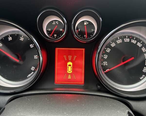 Черный Опель Астра, объемом двигателя 1.6 л и пробегом 150 тыс. км за 7777 $, фото 58 на Automoto.ua