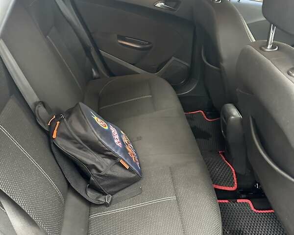 Черный Опель Астра, объемом двигателя 1.6 л и пробегом 150 тыс. км за 7777 $, фото 37 на Automoto.ua