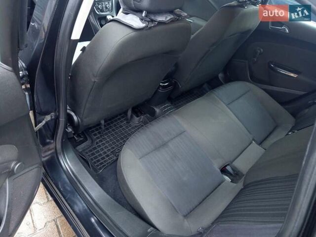 Черный Опель Астра, объемом двигателя 1.6 л и пробегом 253 тыс. км за 7999 $, фото 7 на Automoto.ua