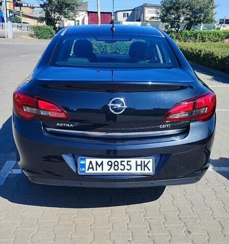 Черный Опель Астра, объемом двигателя 1.6 л и пробегом 253 тыс. км за 8500 $, фото 2 на Automoto.ua