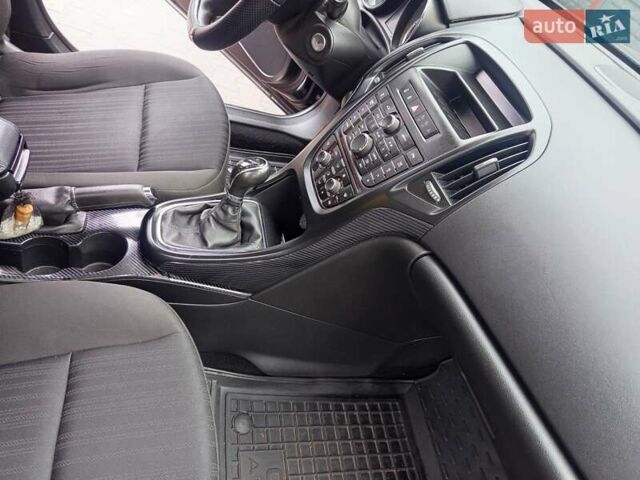 Черный Опель Астра, объемом двигателя 1.6 л и пробегом 253 тыс. км за 7999 $, фото 3 на Automoto.ua