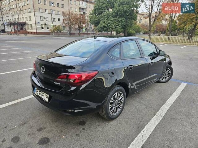 Черный Опель Астра, объемом двигателя 1.4 л и пробегом 70 тыс. км за 11500 $, фото 47 на Automoto.ua