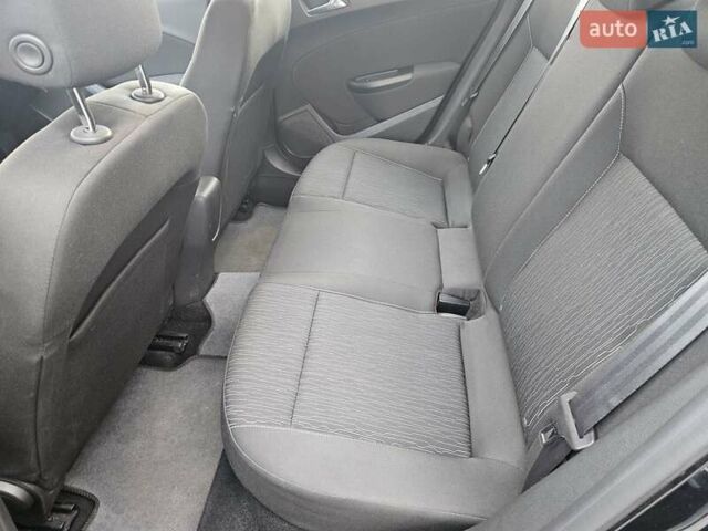Черный Опель Астра, объемом двигателя 1.4 л и пробегом 70 тыс. км за 11500 $, фото 19 на Automoto.ua