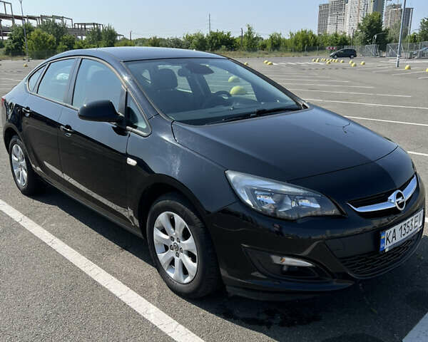 Черный Опель Астра, объемом двигателя 1.36 л и пробегом 85 тыс. км за 13500 $, фото 2 на Automoto.ua
