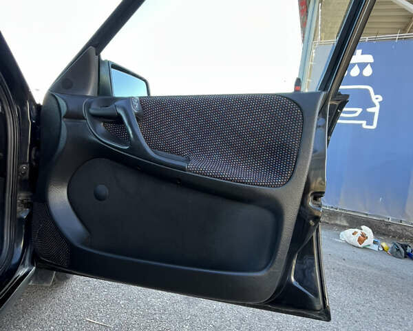 Черный Опель Астра, объемом двигателя 1.7 л и пробегом 590 тыс. км за 2400 $, фото 17 на Automoto.ua