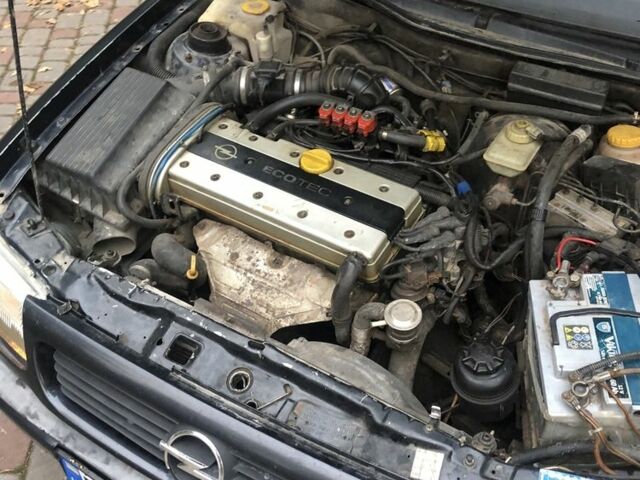 Черный Опель Астра, объемом двигателя 1.8 л и пробегом 1 тыс. км за 899 $, фото 13 на Automoto.ua