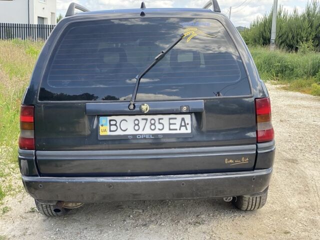 Чорний Опель Астра, об'ємом двигуна 1.6 л та пробігом 300 тис. км за 1550 $, фото 10 на Automoto.ua