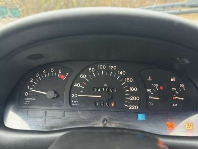 Черный Опель Астра, объемом двигателя 1.6 л и пробегом 341 тыс. км за 1000 $, фото 8 на Automoto.ua