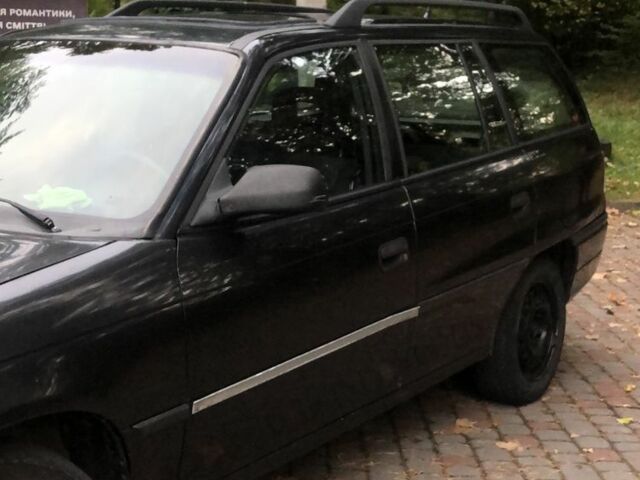 Черный Опель Астра, объемом двигателя 1.8 л и пробегом 1 тыс. км за 899 $, фото 7 на Automoto.ua