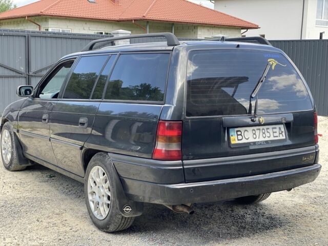 Чорний Опель Астра, об'ємом двигуна 1.6 л та пробігом 300 тис. км за 1550 $, фото 8 на Automoto.ua