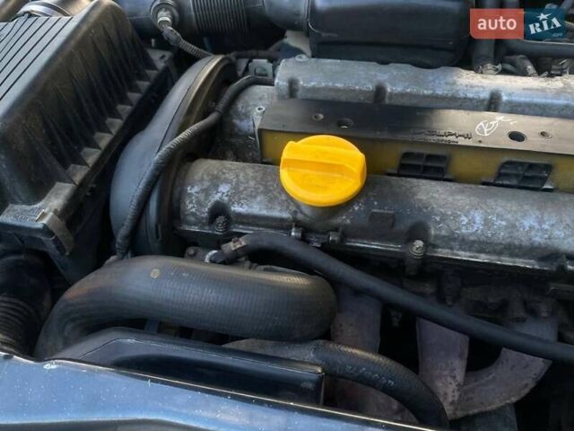 Черный Опель Астра, объемом двигателя 1.6 л и пробегом 248 тыс. км за 3200 $, фото 13 на Automoto.ua