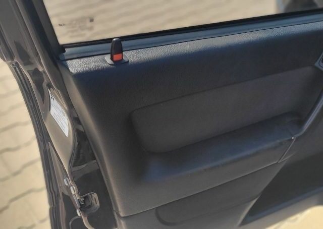 Черный Опель Астра, объемом двигателя 1.6 л и пробегом 292 тыс. км за 3500 $, фото 9 на Automoto.ua